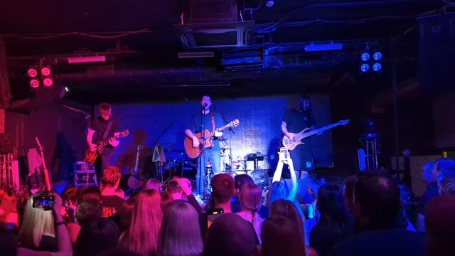 Нейл шери с тобой.