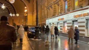 Идём к главной ёлке СПб.