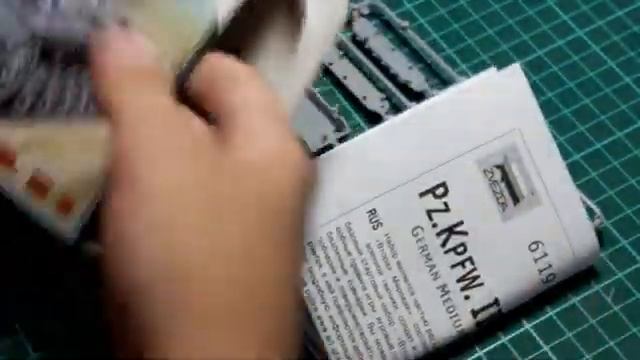 Сборка немецкого среднего танка PZKPFW III G 1/100 [get.gt] смотреть онлайн