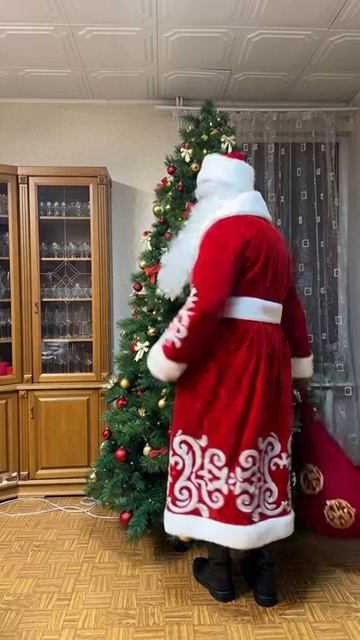 Дед мороз принёс подарки смотреть онлайн