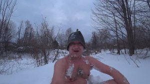 Бросил все дела и на 8 марта уехал к тёще в деревню