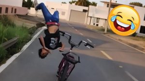 Постарайтесь не смеяться 🤣 100 самых смешных видео всех времён  Мемы, эпичные провалы и розыгрыши.