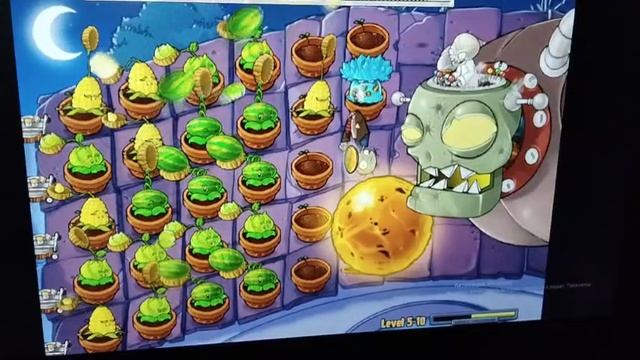 Plants vs. Zombies Final Boss and Music video смотреть онлайн