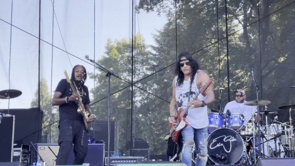 Slash & Eric Gales - Purple Haze- LIVE