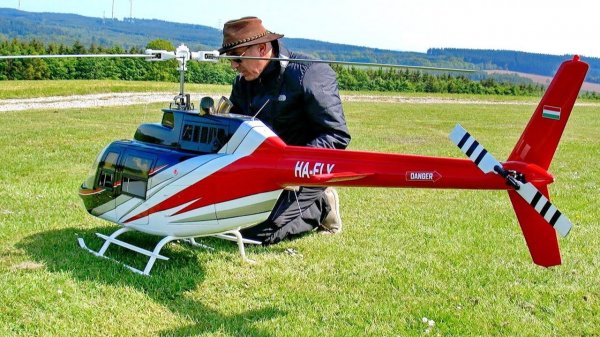 Фантастический вертолёт "Bell-206 Jetranger" на радиоуправлении