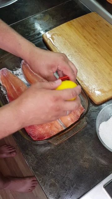 Как посолить форель