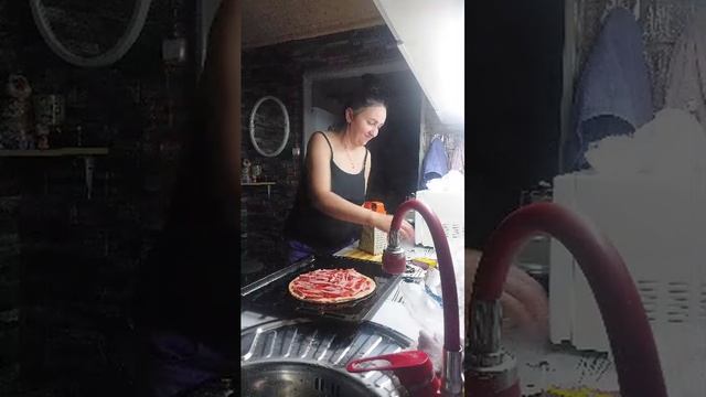 пицца смотреть онлайн