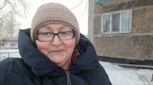 В магазин за вкусняшками. Засолила рыбку.