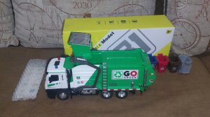 Пополнение коллекции "Мусоровоз"