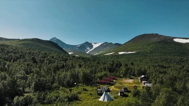 Руслан Кухарук поздравил югорчан с наступающим Новым годом. смотреть онлайн