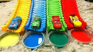 РАЗНОЦВЕТНЫЕ МАШИНКИ НА ГОРКАХ. МУЛЬТИКИ ДЛЯ ДЕТЕЙ