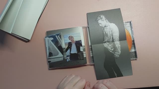 Распаковка альбома Taeyang 