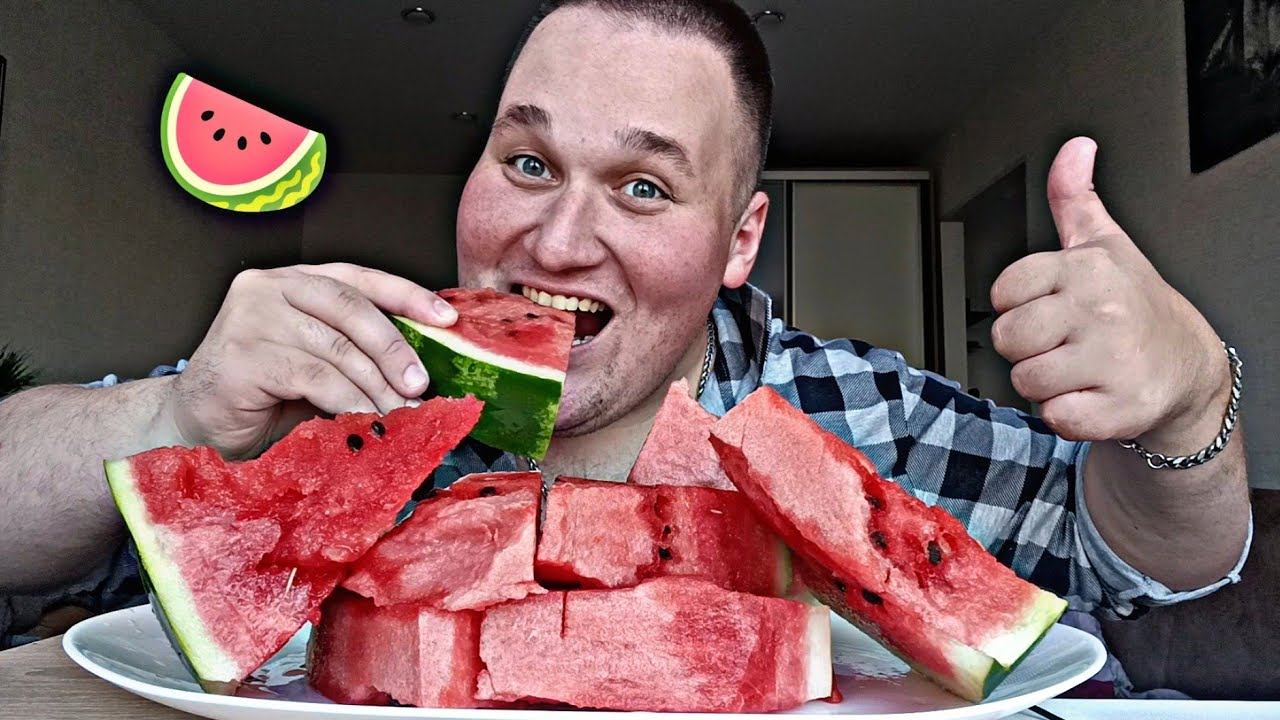 МУКБАНГ АРБУЗ / ОБЖОР Сочный и сладкий АРБУЗИК / MUKBANG ASMR смотреть онлайн