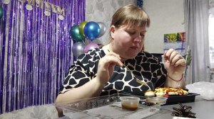 Простая жизнь 45// есть ничего не хочется,а вот роллы на обед заказала /