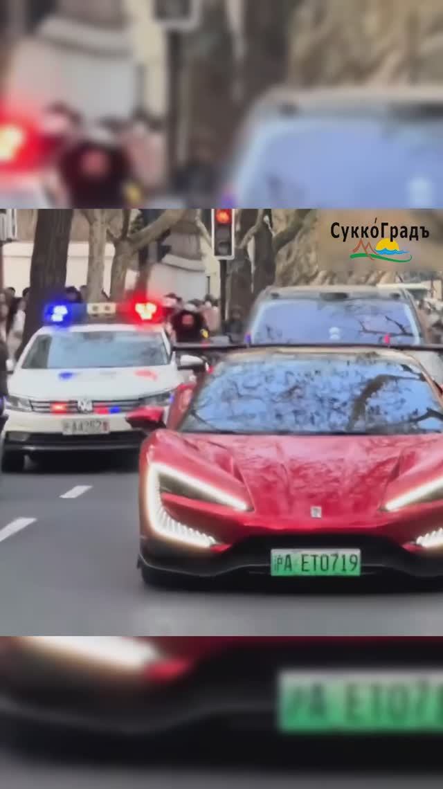 BYD Yangwang U9 против Maybach GLS 600 Mercedes 2025: Танцуют все!🤣 смотреть онлайн