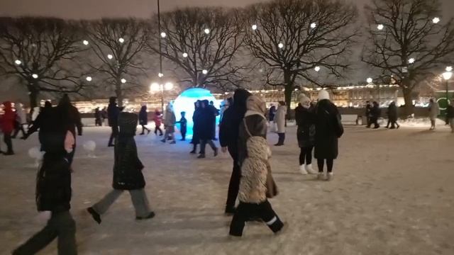 Парад планет на стрелки  Василевского острова.
