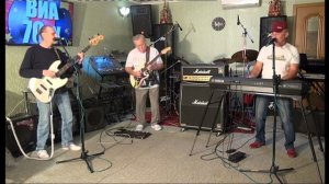 "Если пойдём вдвоём"". Исполняет кавер-группа "Белый Омут"