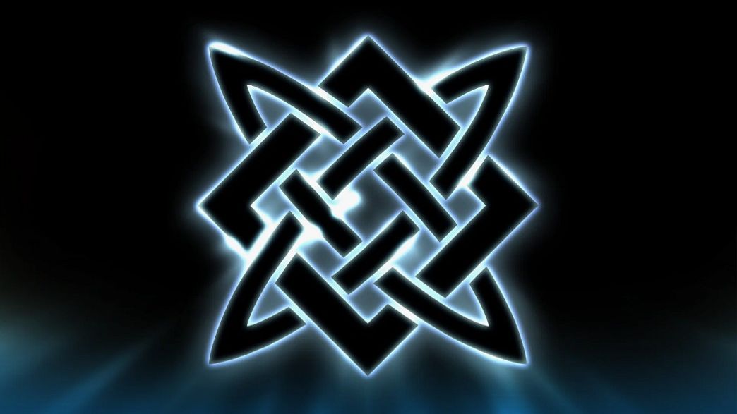 Славянский оберег Секира Перуна