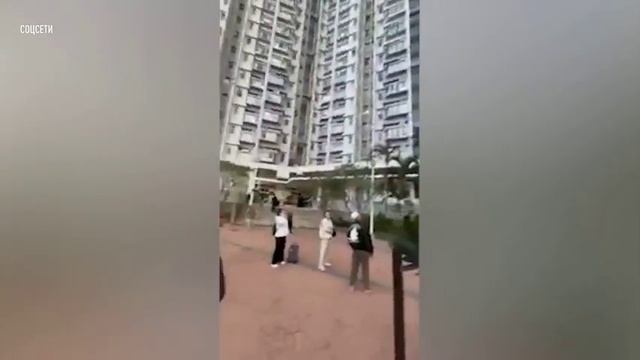 Пожар в жилом комплексе Mei Yue House в Гонконге смотреть онлайн