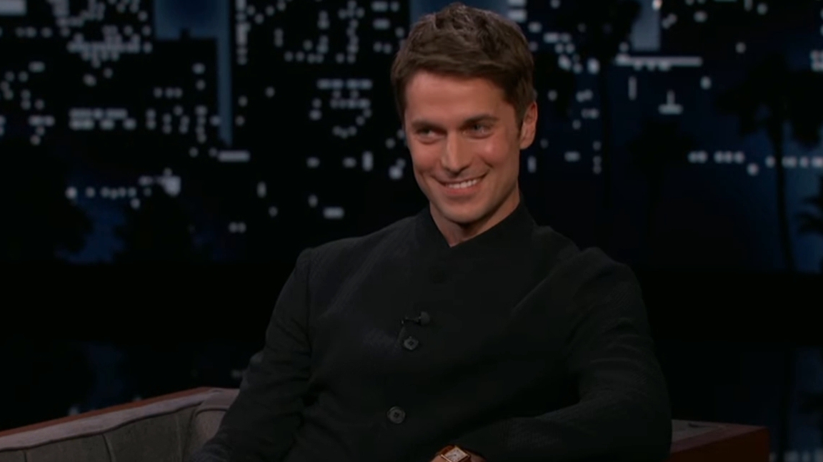 Лукас Браво о поцелуе с Джулией Робертс, розыгрыше Джорджа Клуни и жизни в Лос-Анджелесе смотреть онлайн