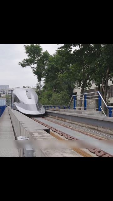 Сверхскоростной поезд на магнитной подушке, развивающий максимальную скорость 505 кмч смотреть онлайн