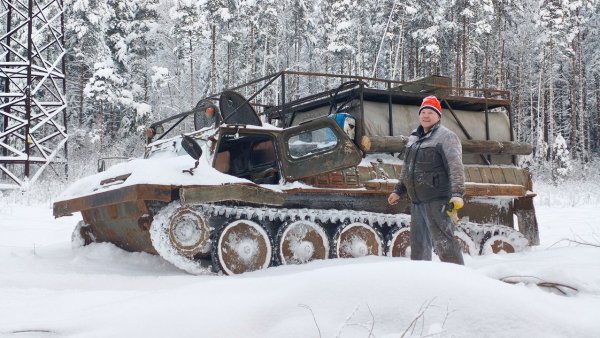 Оживили гусеничный вездеход из СССР / 60 сил на 5 тонн веса