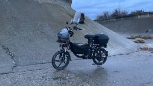 Прокатился на электровелосипеде, протестировал ветровое стекло.