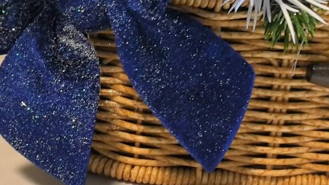 новогодняя композиция с девочкой