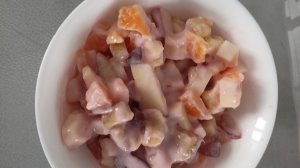 Съездили в соседний район, Пристроила залежалые фрукты, напекла беляшей