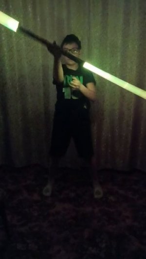 У меня лазерные мечи.