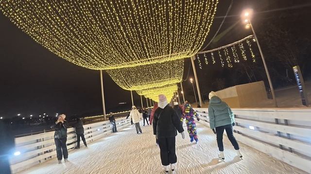 Самый длинный каток Европы. Прокат по всей длине катка в Коломенском #катокколоменское #каток #rek смотреть онлайн
