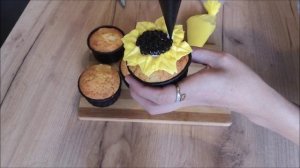 МК по ПОДСОЛНУХУ Работа с сухим красителем Подсолнух из белково-заварного крема