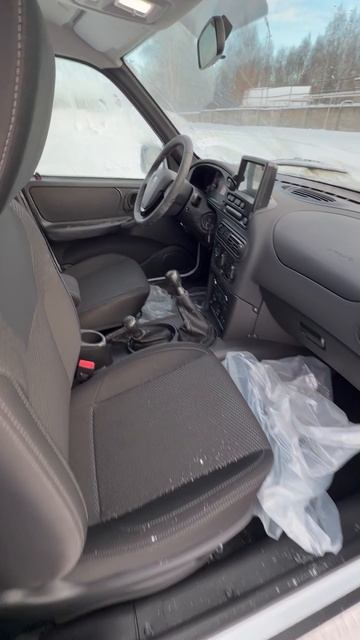 2025 LADA NIVA TRAVEL смотреть онлайн