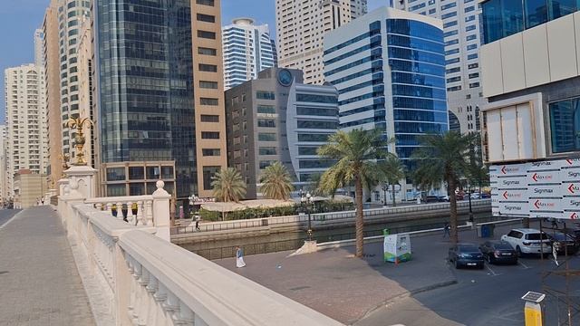 Арабские Эмираты, Шарджа, автотрасса, время намаза, многие магазины закрываются на это время. смотреть онлайн