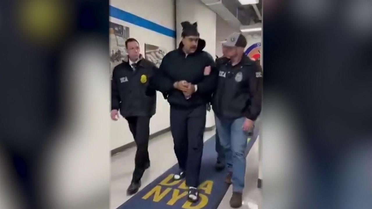 Судебный процесс над президентом Венесуэлы Николасом Мадуро, как ожидается, начнется 5 января. смотреть онлайн