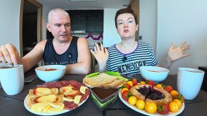 Мукбанг у Вована появилась ФОБИЯ в Таиланде! Нянчусь с ним как с ребёнком Семейный обед как в России