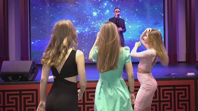 Игорь латышко "Классные девчонки" смотреть онлайн