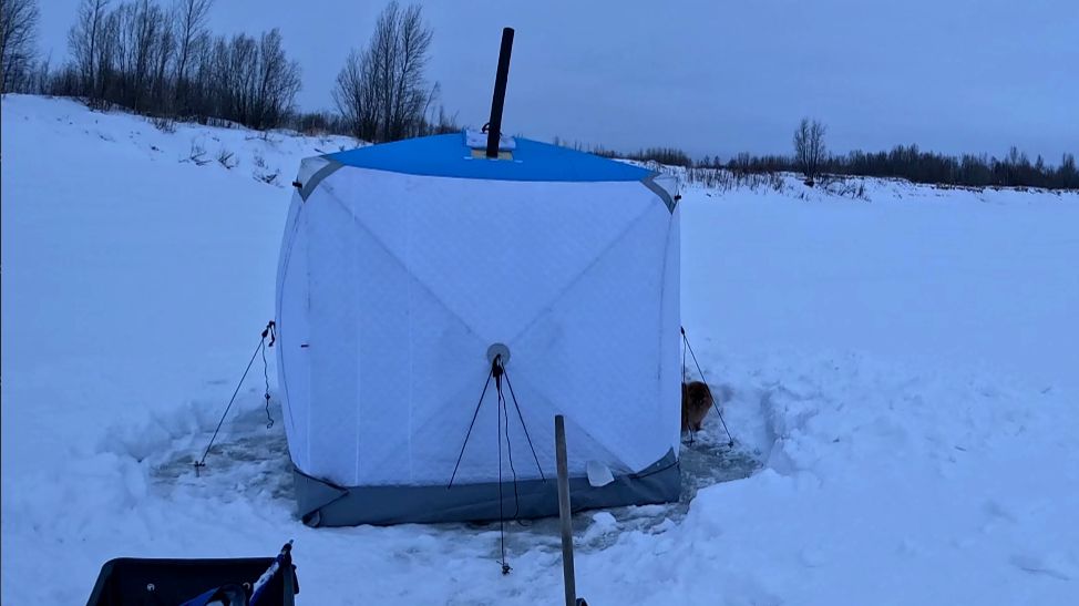 Рыбалка с Русланом. Зимний кемпинг для рыбаков от печки до эхолота.