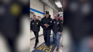 Президент и первая леди Венесуэлы под конвоем доставлены в Нью-Йорк.