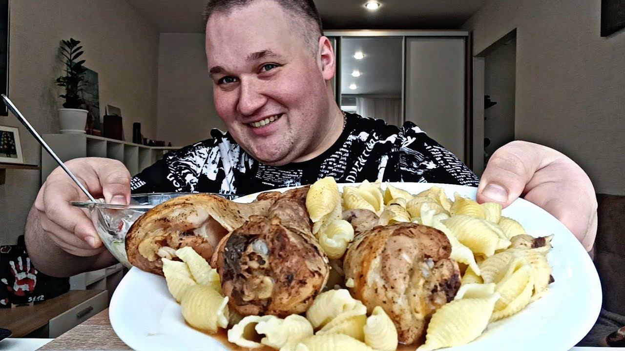 МУКБАНГ КУРИНЫЕ НОЖКИ и макароны / ОБЖОР Жареные ножки, макароны и салат из овощей / mukbang asmr смотреть онлайн