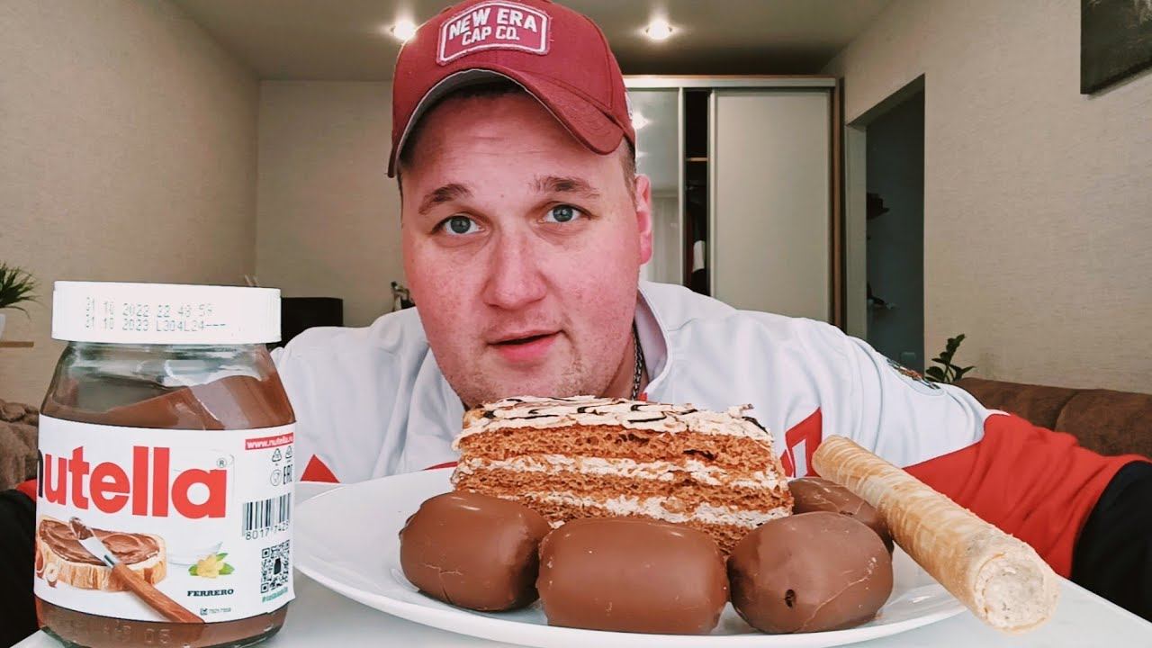 МУКБАНГ СЛАДОСТИ Торт медовик, пирожное картошка и нутелла / ОБЖОР ЧАЕПИТИЕ смотреть онлайн