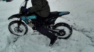 дрифт по снегу😎😎😎