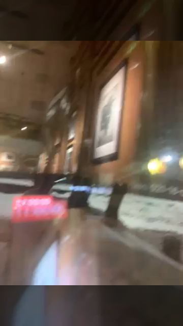 Ни чего особенного, просто сижу на окне