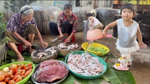 Бабушка и мама готовят блюда к столу. Рецепты блюд из говядины и рыбы. Ужин в большой семье.Камбоджа