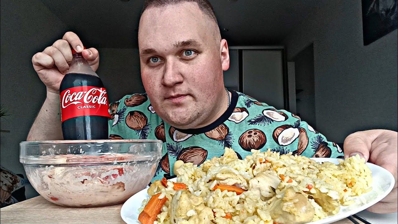 МУКБАНГ ПЛОВ из курицы / ОБЖОР ПЛОВ и салат из помидор смотреть онлайн
