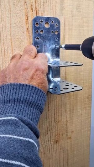 Держатель для инструментов в мастерской