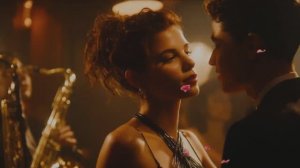 Дуэт сияния чувств...  Саксофон...  С новым 2026 годом!