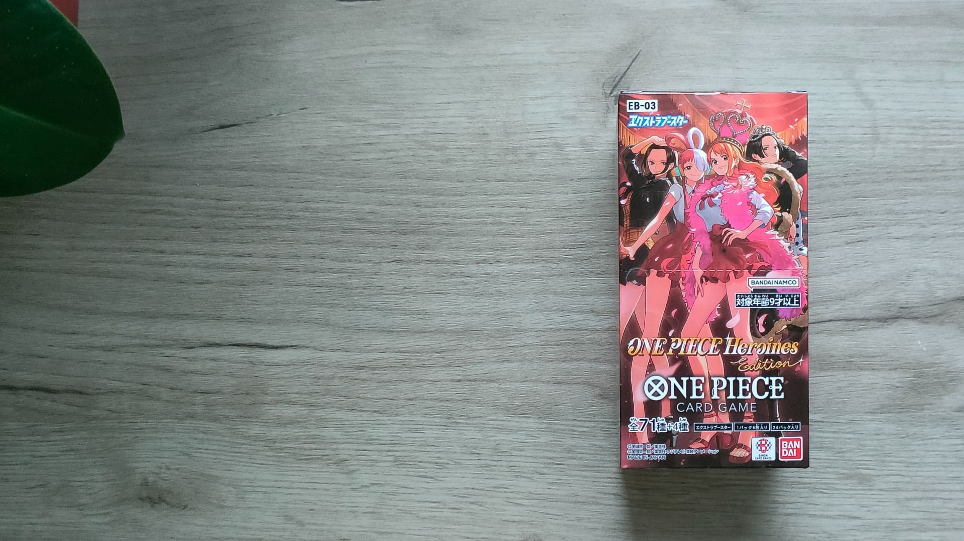 Смотрим, ищем клад. Распаковка Ван Пис/One Piece EB-03 коллекционные карточки. смотреть онлайн