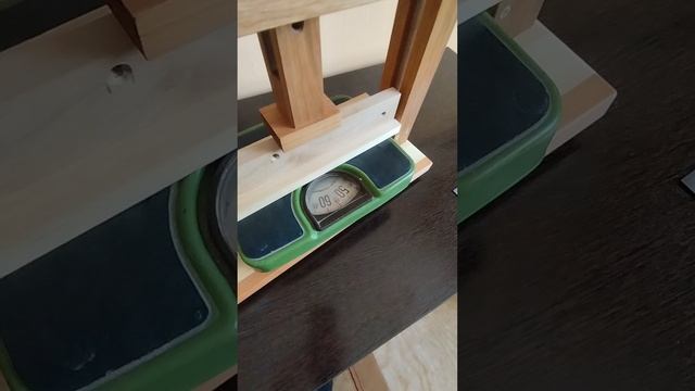 Пресс для сыра двухрычажный . Из дуба. смотреть онлайн