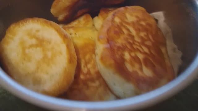 Как зумеры готовят оладьи смотреть онлайн